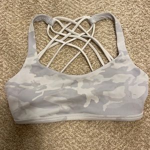 Lululemon Free to Be Sports Bra